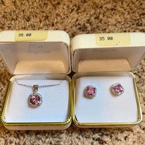 Silver elegance necklace and earring set